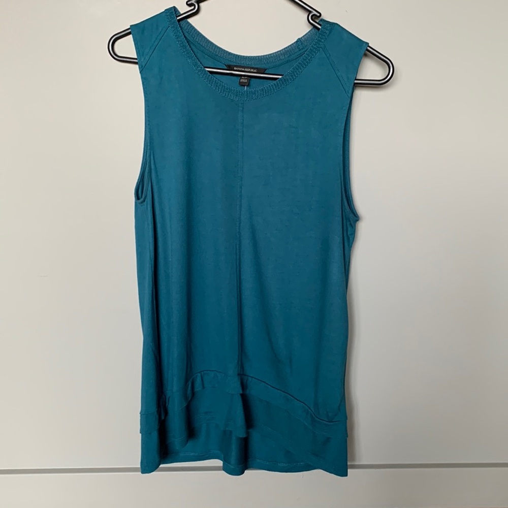 Banana Republic sleeveless top